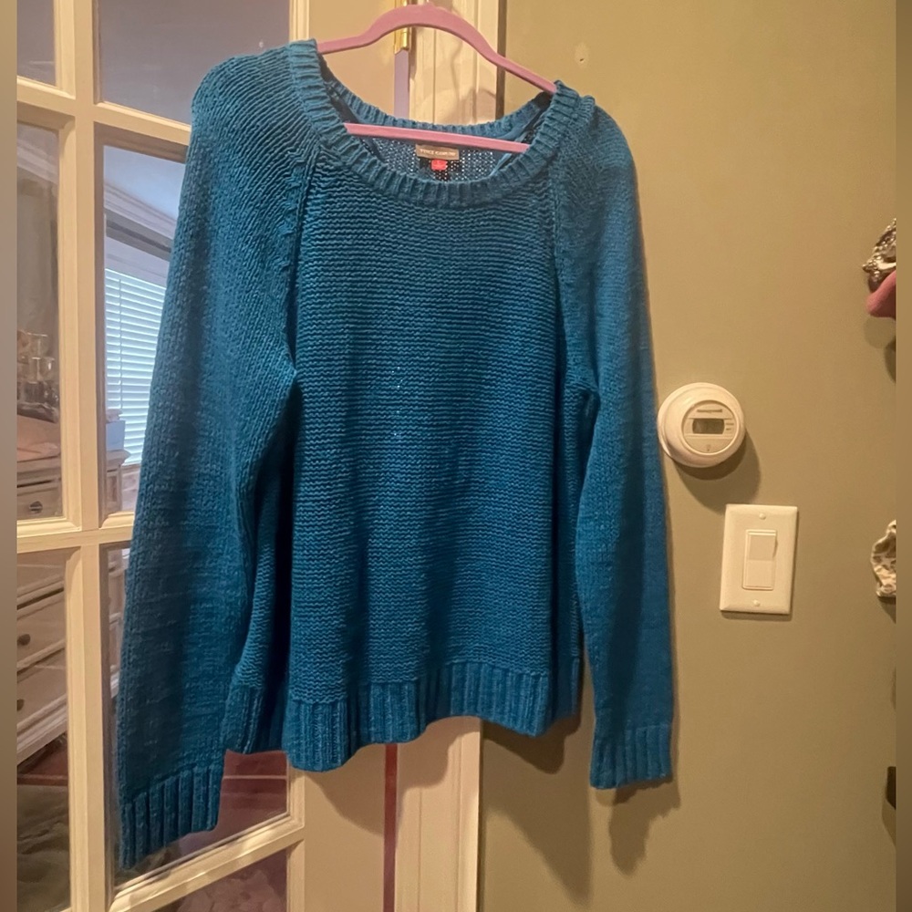 NWOT- Vince Camuto knitted teal color Women's Sweater